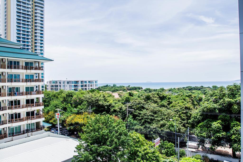 Cosy Beach View Condominium Паттайя Экстерьер фото